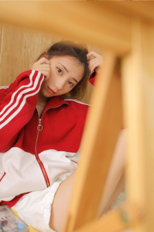 清纯女被强行糟蹋bd